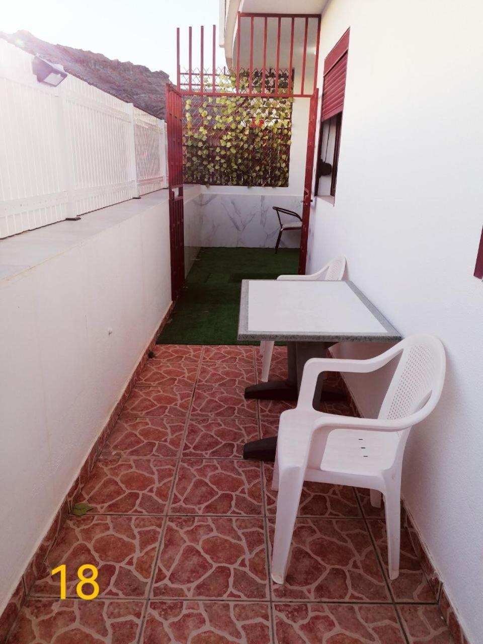 Big Villa Puerto Rico With Heated Saltwater Jacuzzi Pool & Bbq & Private Parking Exterior foto