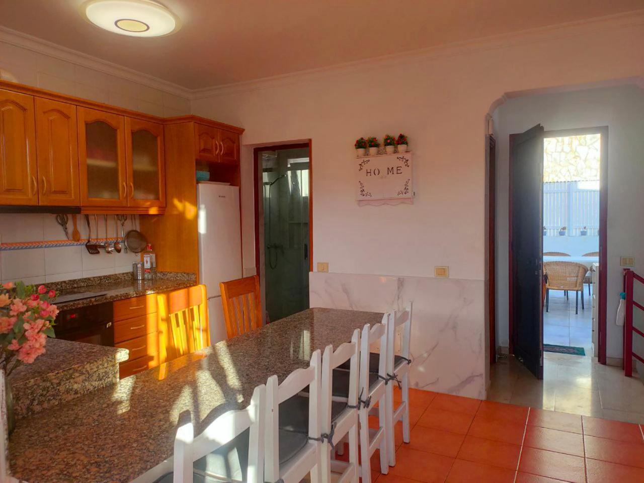 Big Villa Puerto Rico With Heated Saltwater Jacuzzi Pool & Bbq & Private Parking Exterior foto